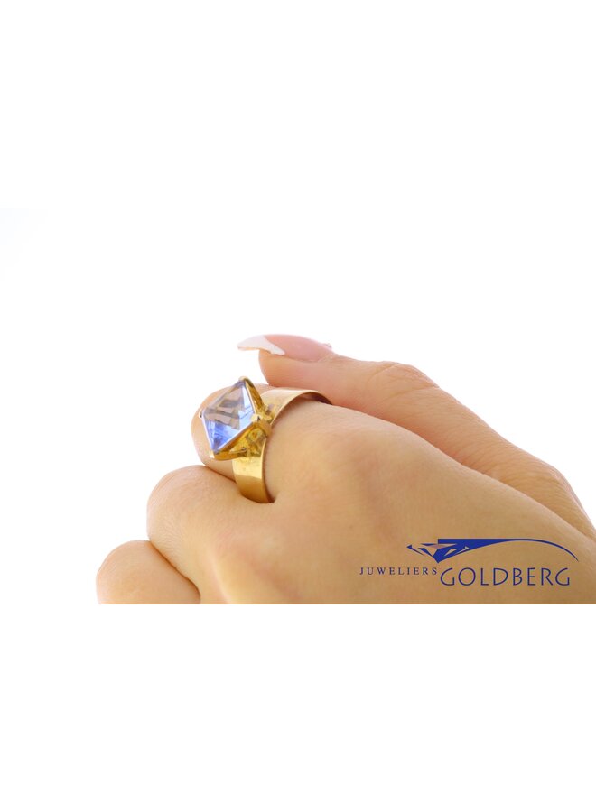 14k gouden vintage ring lichtblauwe steen