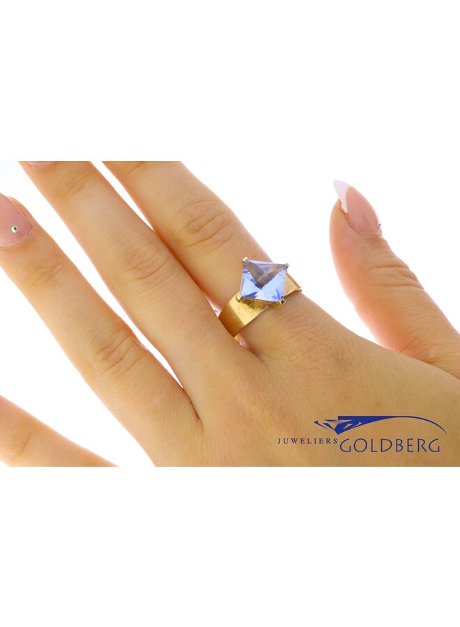 14k gouden vintage ring lichtblauwe steen