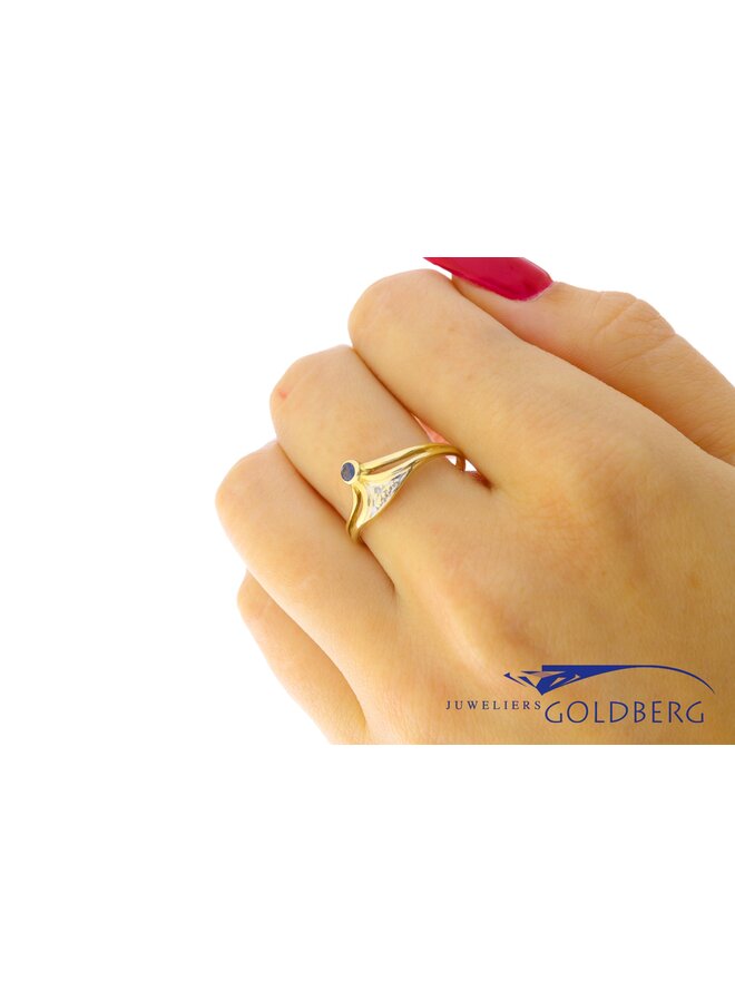 14k gouden vintage ring met blauwe saffier en diamant