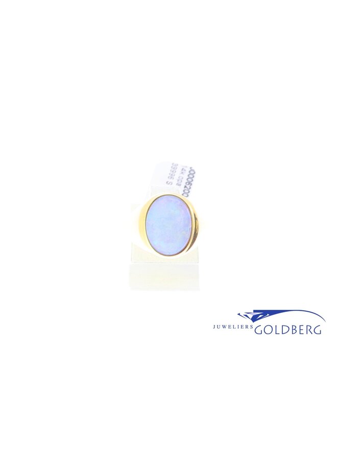 14k gold vintage ring with opal