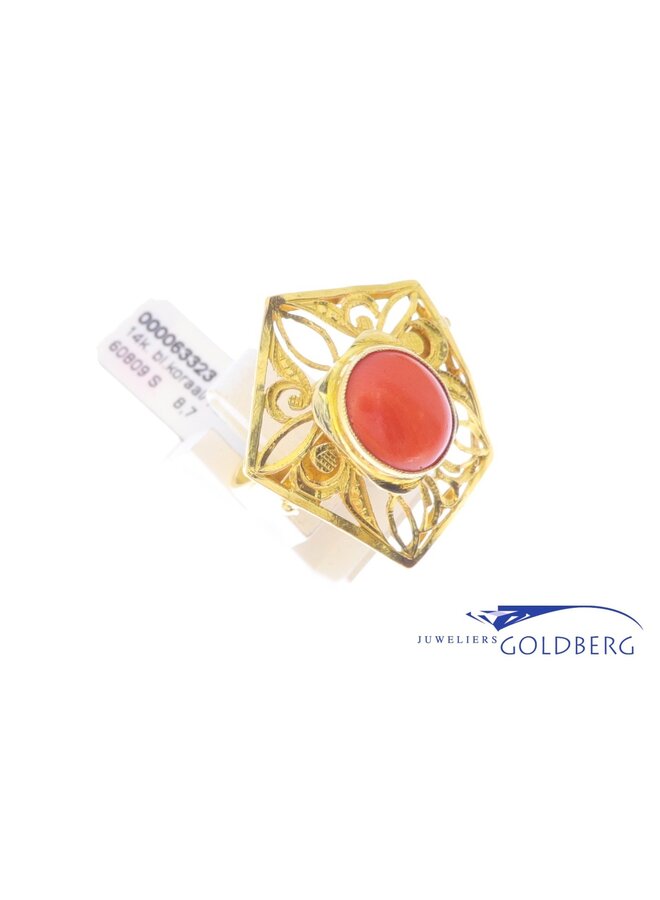 14k Vintage gouden ring bloedkoraal