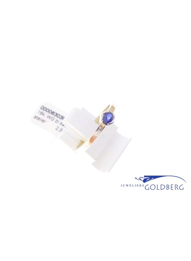 18k white gold ring with sapphire from our own studio