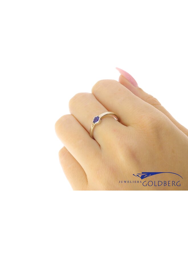 18k white gold ring with sapphire from our own studio