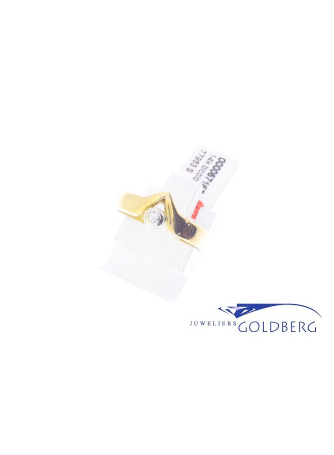 Modern 14k gouden bicolor ringetje met 0.04ct briljant