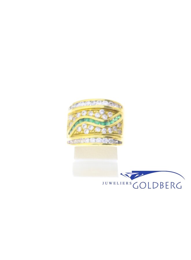 Modern 18k wide ring with zirconia