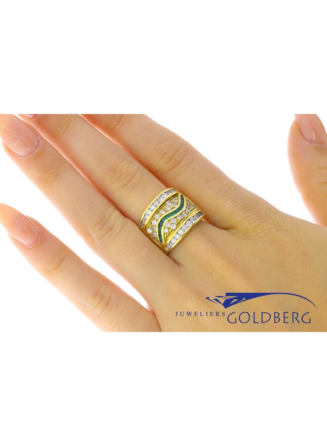 Modern 18k wide ring with zirconia