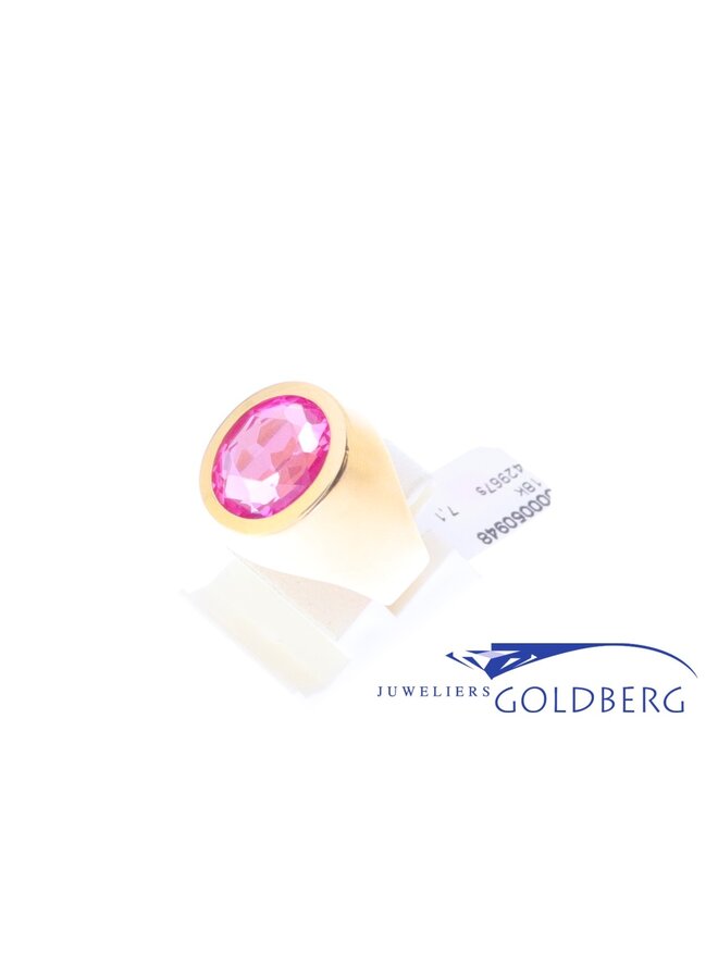 18k signet ring with pink colored stone