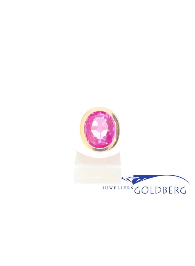 18k signet ring with pink colored stone