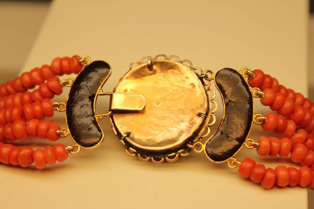 Arts & Crafts Period Coral & 14k Gold Bracelet c1910s | California  Historical Design