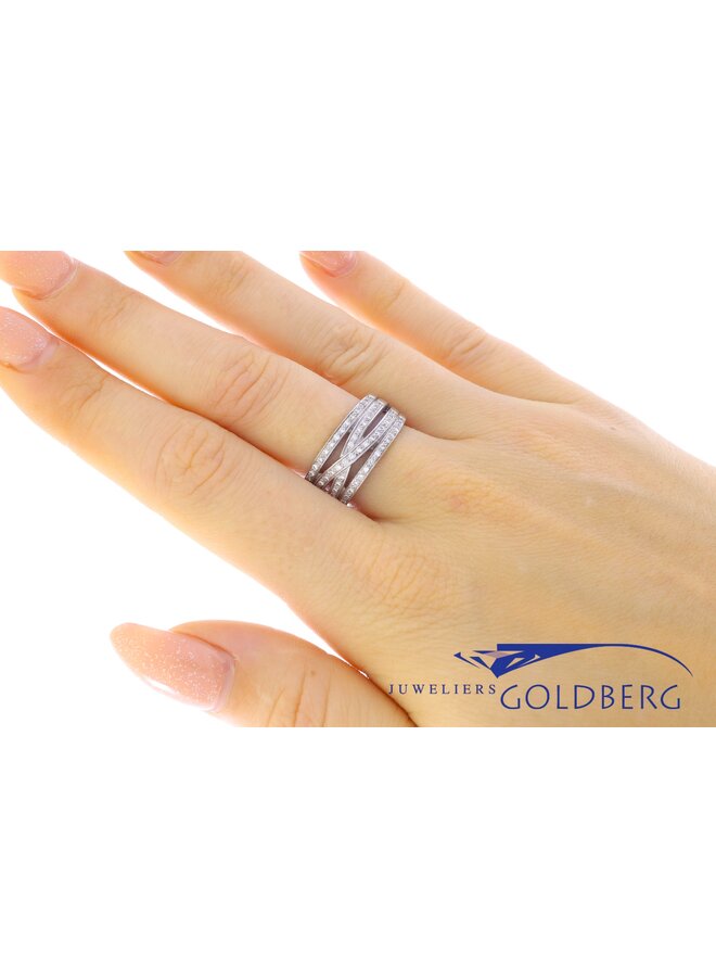 18 carat white gold ring with ca. 0.50ct brilliant cut diamond
