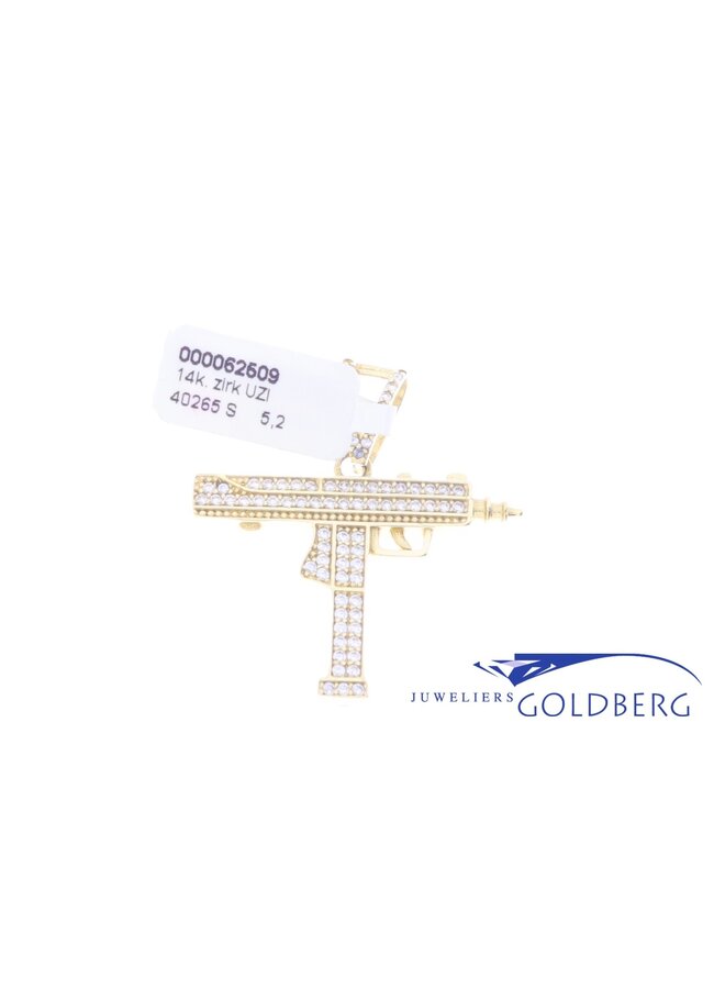 14k gouden "Uzi" hanger met witte zirconia's