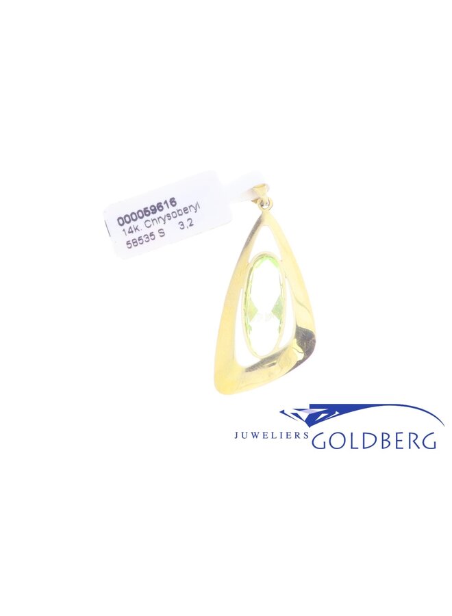 14k gold pendant with oval cut prasiolite