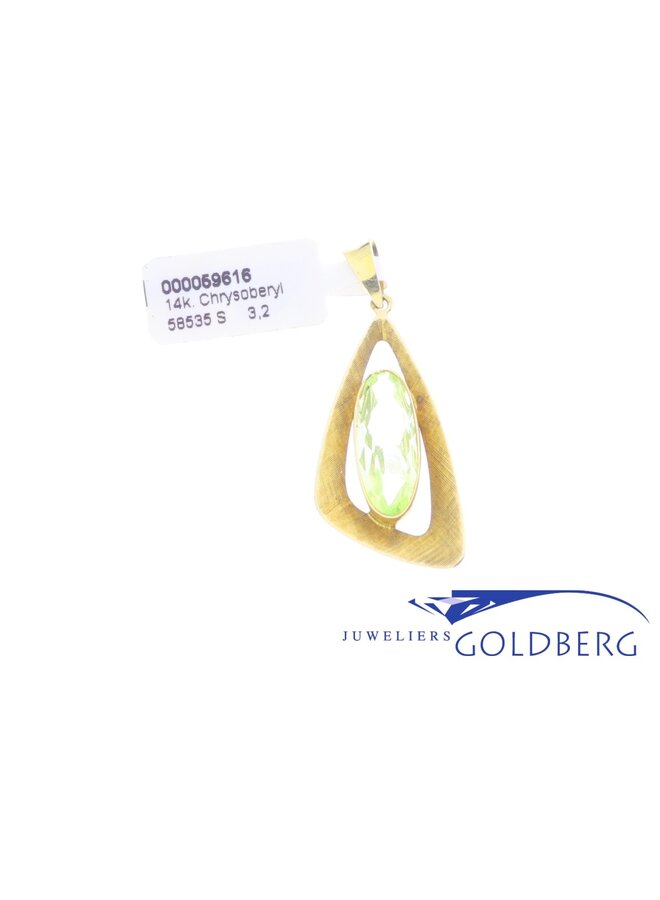 14k gold pendant with oval cut prasiolite