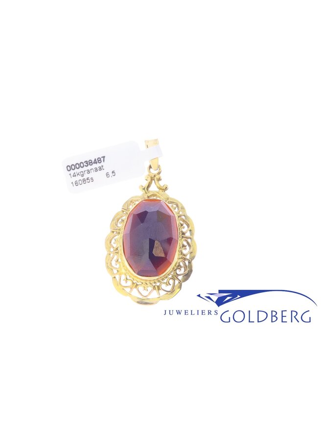 vintage 14k gold pendant with garnet