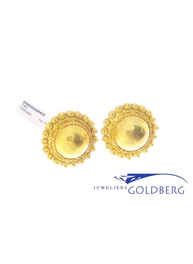 Large vintage 14 carat gold filigrain earstuds