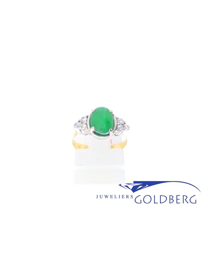 Vintage 18k bicolor ring met Chrysopraas en ca. 0.23ct briljant geslepen diamant