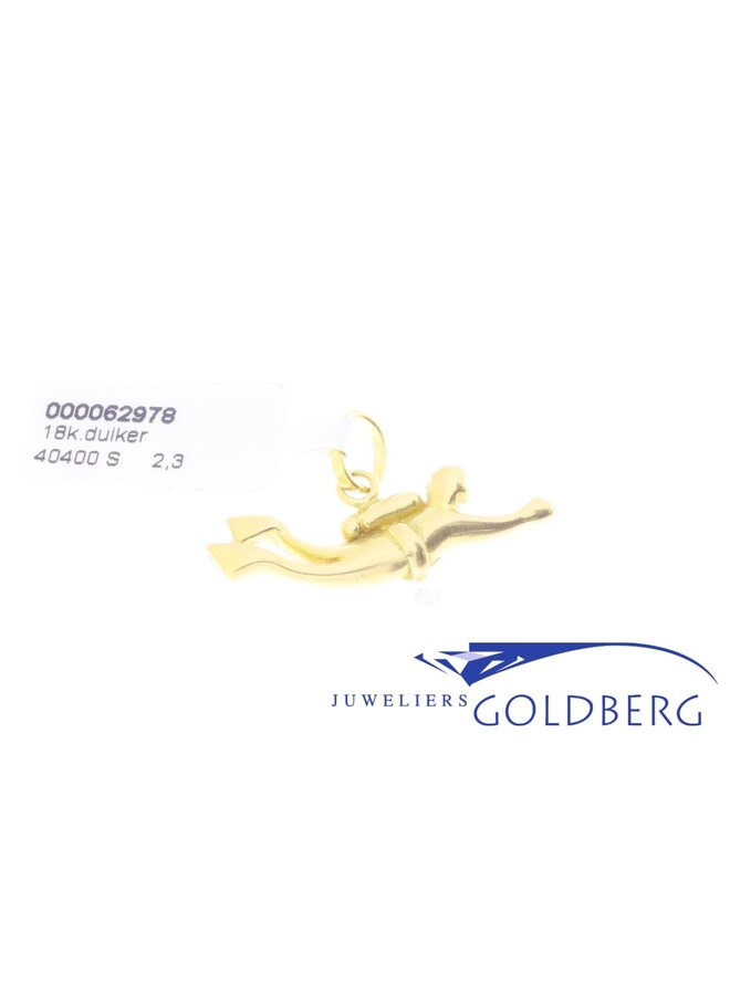 18k diver charm gold