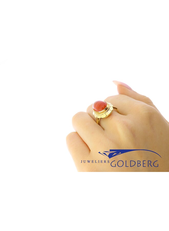 14k gold vintage ring with an agate