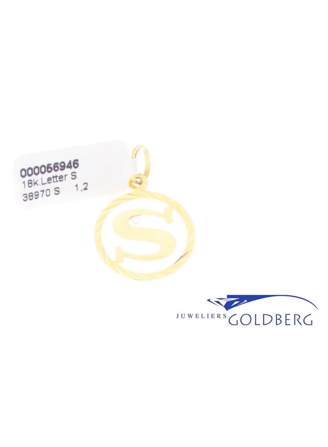 18k gold letter S pendant