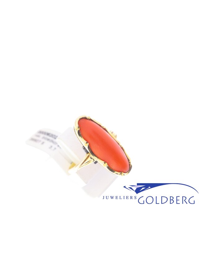 14k gold vintage ring with red coral