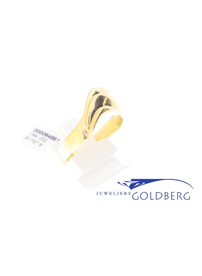 14k gold vintage fantasy ring