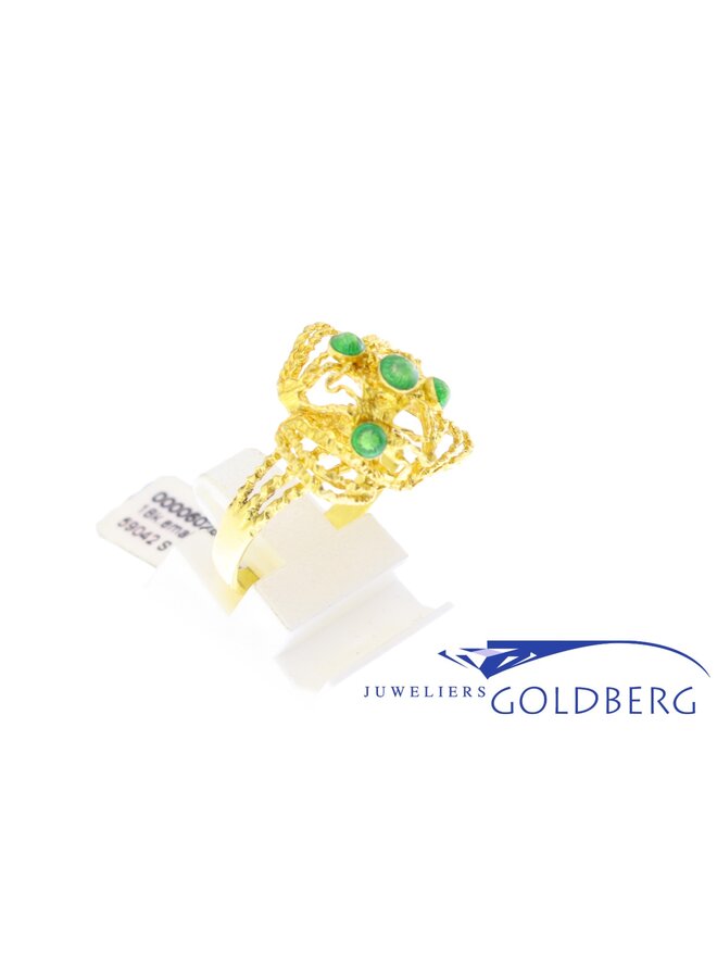 18k filigrain ring met groene emaille bolletjes.