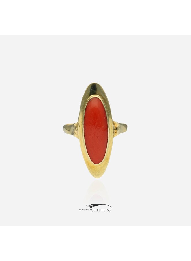 14k gold vintage ring with red coral