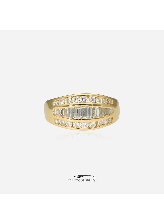 18k gold vintage ring with diamond