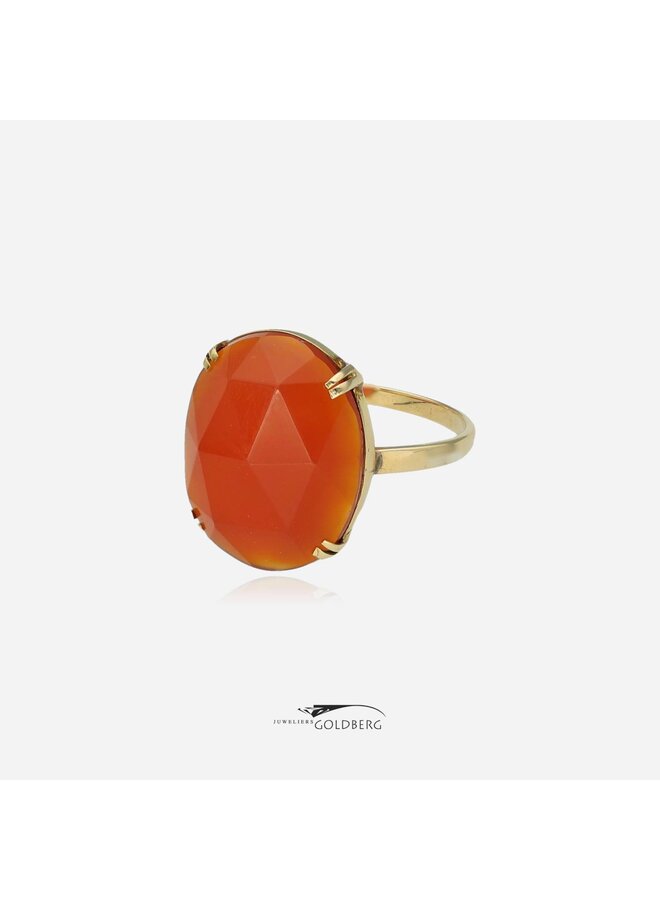 14k gold vintage ring with carnelian