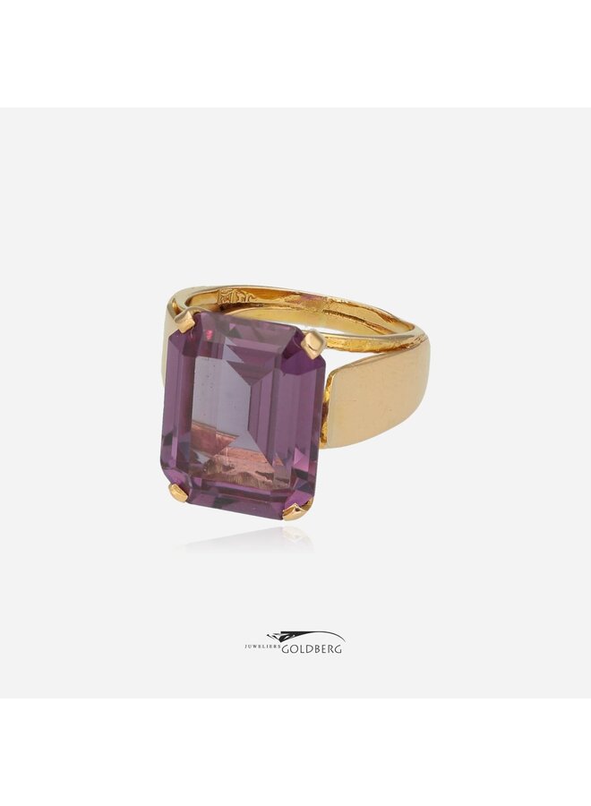 18k gold vintage ring with amethyst