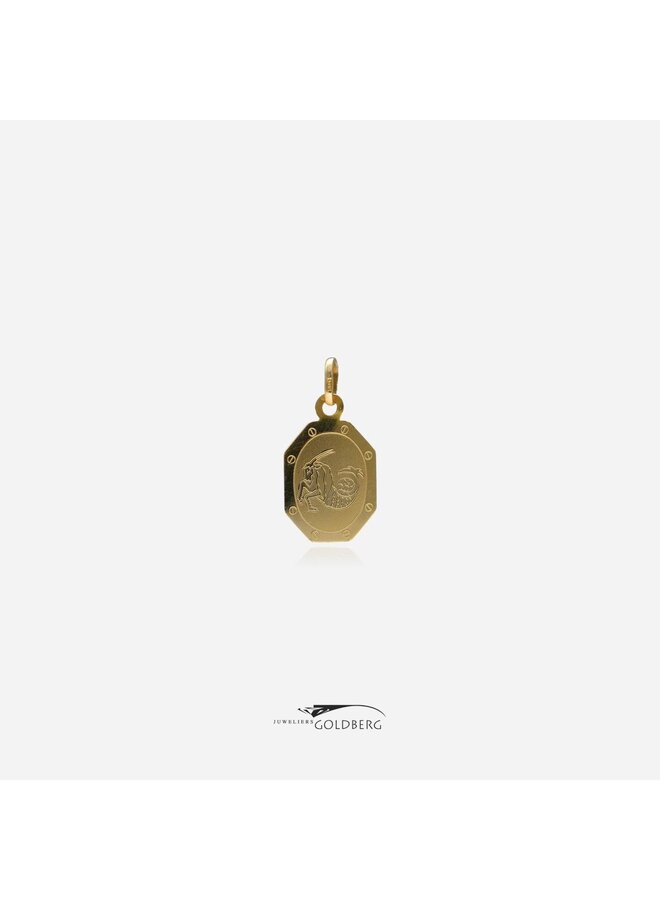 14k gold vintage Capricorn zodiac sign