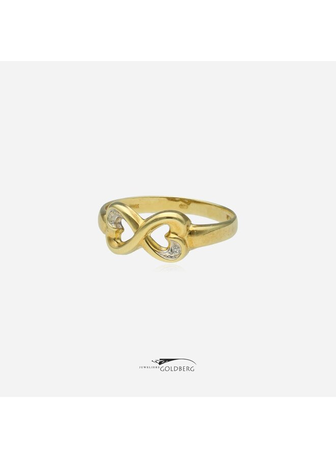 14k gold vintage ring with diamond (approx. 0.005ct)