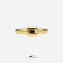 18k ring met prinsesgeslepen saffier en diamantje