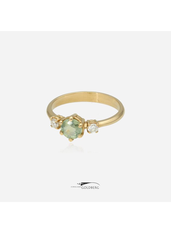 14k gouden ring groene saffier en diamanten (eigen atelier)