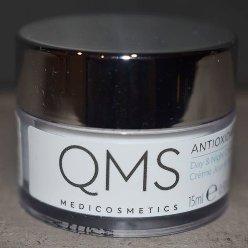 Review QMS Antioxidant Day & Night