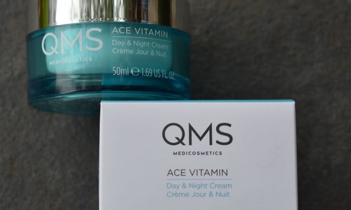 Getest! QMS Ace Vitamin Day & Night Cream
