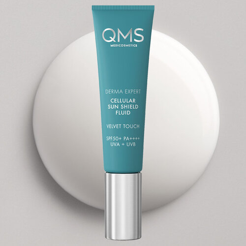 Getest! QMS Derma Expert Cellular Sun Shield Fluid Velvet Touch SPF50+