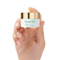 Hydration Moisturizing with a Cream 15ml