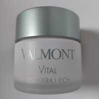 Getest! Valmont Vital Regenera I Rich