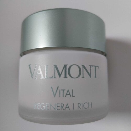 Getest! Valmont Vital Regenera I Rich
