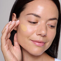 Skin Loving BB Cream 01 SPF15 30ml Radiantly Medium-02