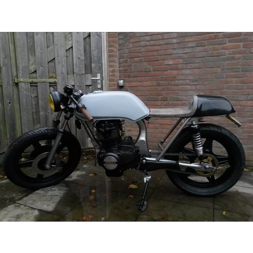 5 3/4-Zoll Cafe Racer Hauptscheinwerfer mit Standlicht