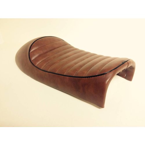 Tuck N' Roll Cafe Racer Seat Bruin 15