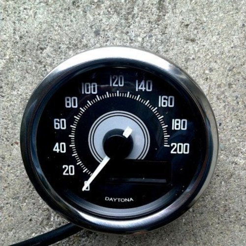 Daytona Verona Digitaler Speedo Chrome 200KM/H