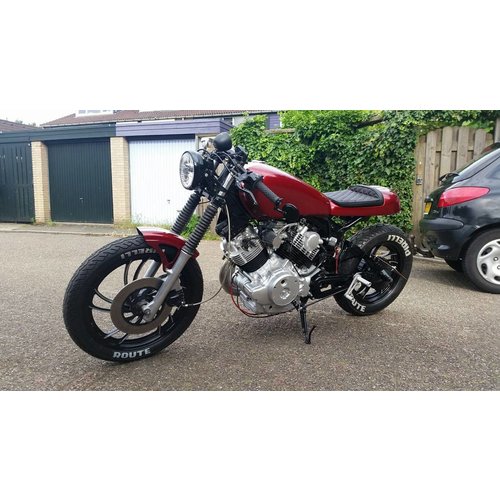 6.5" Halogen H4 Headlight with integrated Turn Signals