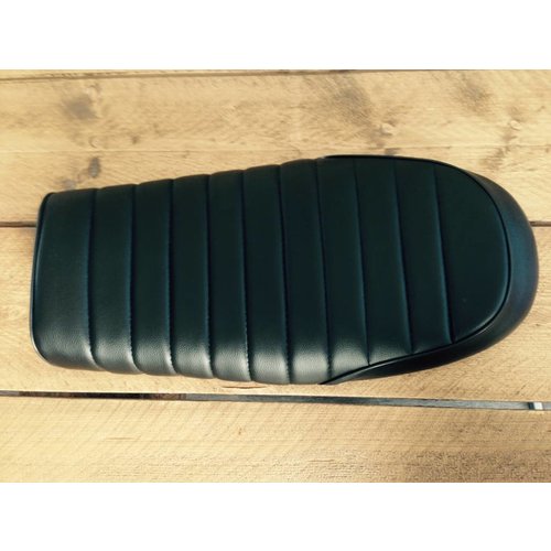 Selle noire Brat Tuck 'N Roll Type 42
