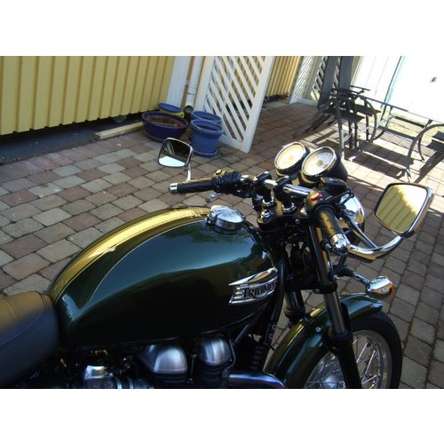 Motone Monza Adapter + Cap for New Triumph Bonneville, Thruxton and Scrambler Models