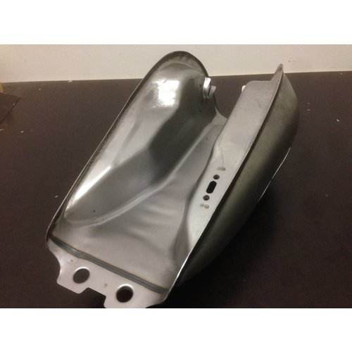 Suzuki Style Fuel Tank mit Zubehör Type 2
