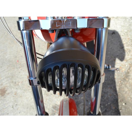 6" Prison Koplamp Bottom Mount Zwart