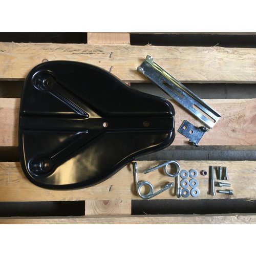 C.Racer Bobber Small Diamond Brown Seat 3